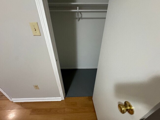 Building Photo - 5493 Adams Cir