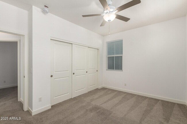 Building Photo - 5552 S Dillon