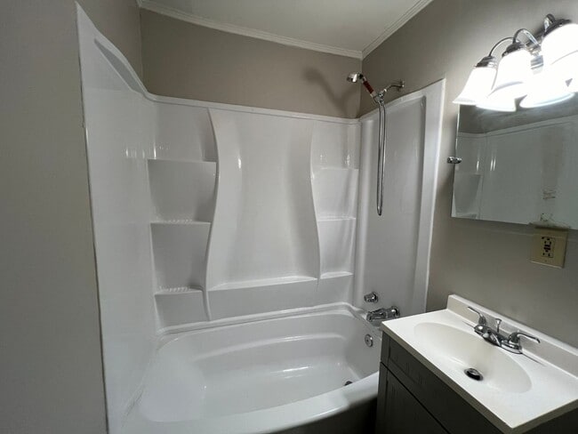 Building Photo - Move-In Ready 3BR Rental with Spacious Yard & Deck