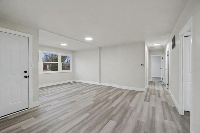 Building Photo - 4201 Lobata Pl