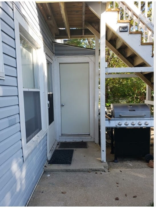 Entrance to the shared laundry - 2835 S Harvey Ave