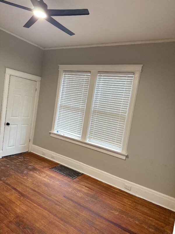 Building Photo - 1629 Netherwood Ave