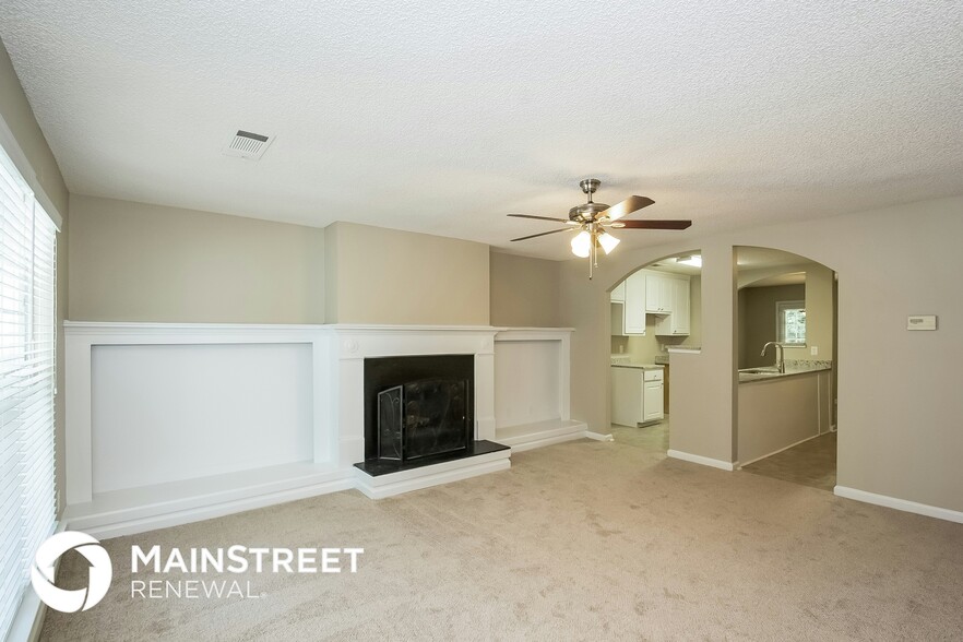 Building Photo - 703 Hynds Springs Dr