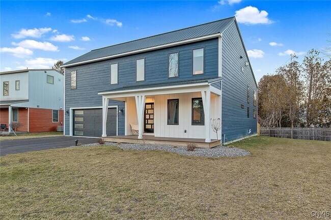 Primary Photo - 131 Xavier Cir