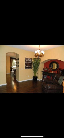 Building Photo - 1203 Ferry Cir