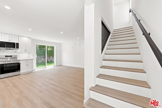 Building Photo - 20210 W Gault St