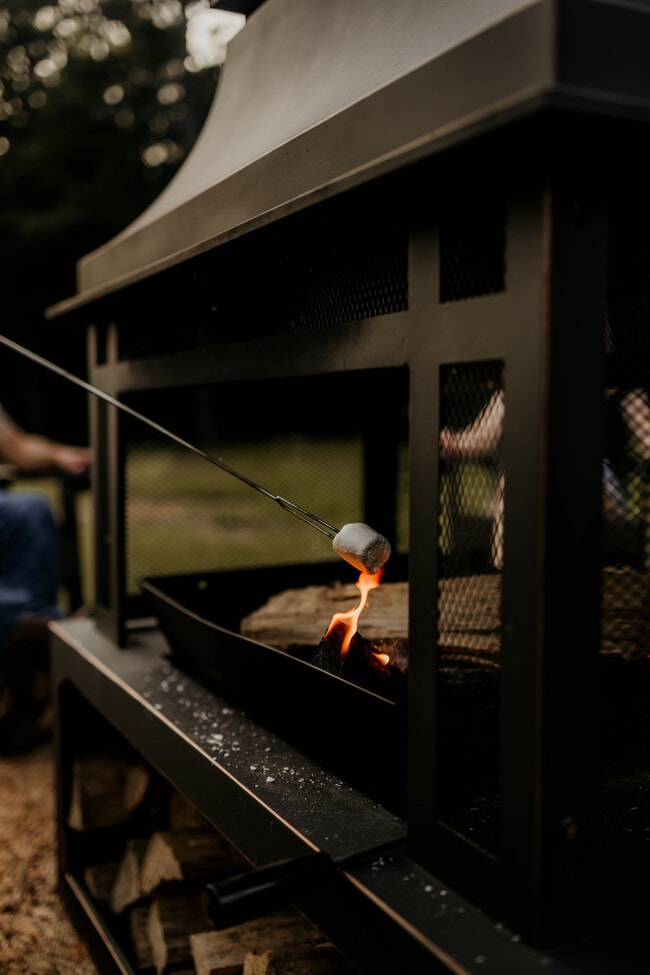 Building Photo - 5519 FM 2011