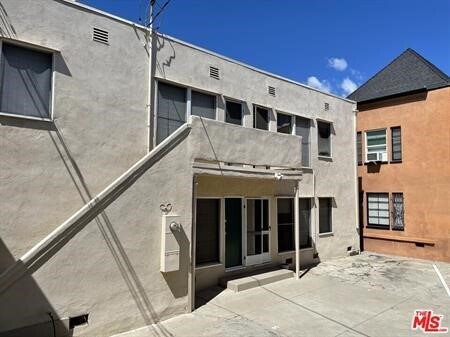 Building Photo - 212 S Reeves Dr
