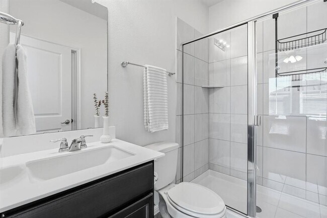 Building Photo - 8704 Apogee Blvd