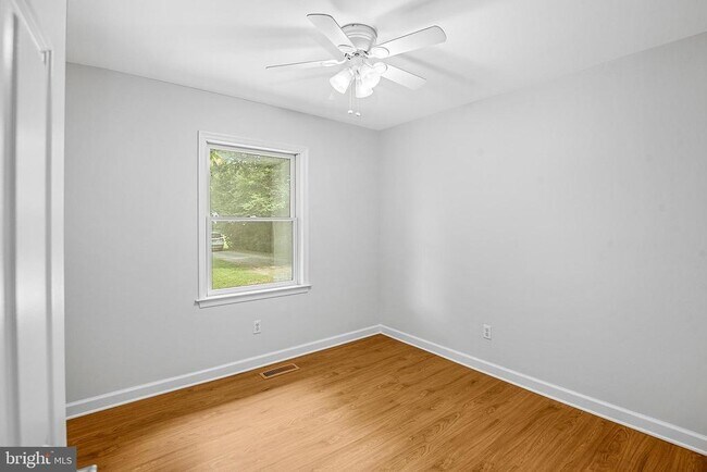 Building Photo - 25893 Royal Oak Rd