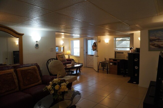 Building Photo - 4703 Ventnor Ave