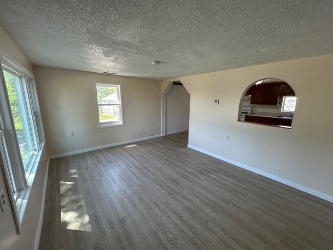 Building Photo - 730 5th St