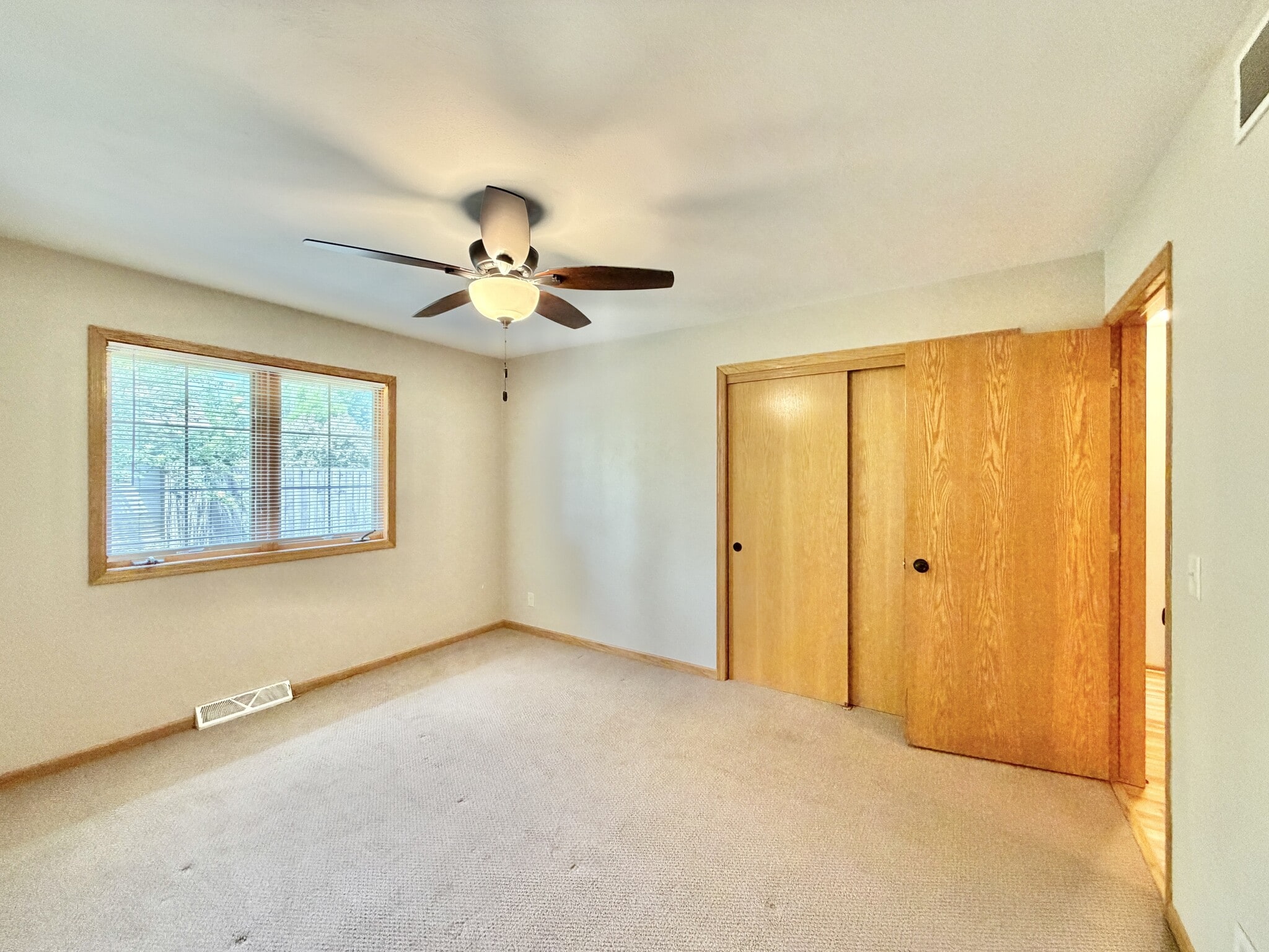 Building Photo - 2701-2703 N Wuthering Hills Dr