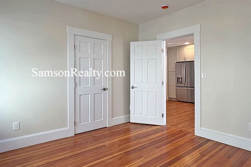 Building Photo - 178 Hillside Ave