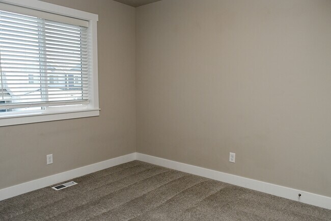 Building Photo - 2782 W 4140 S