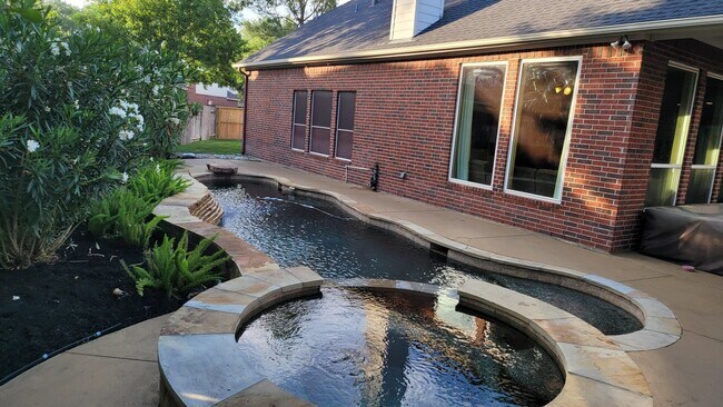 Building Photo - 23631 Finbury Ln