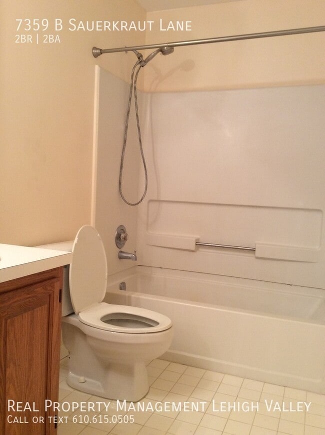 Building Photo - 7359 B Sauerkraut Lane-