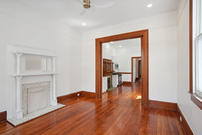 Building Photo - 507-09 Short St