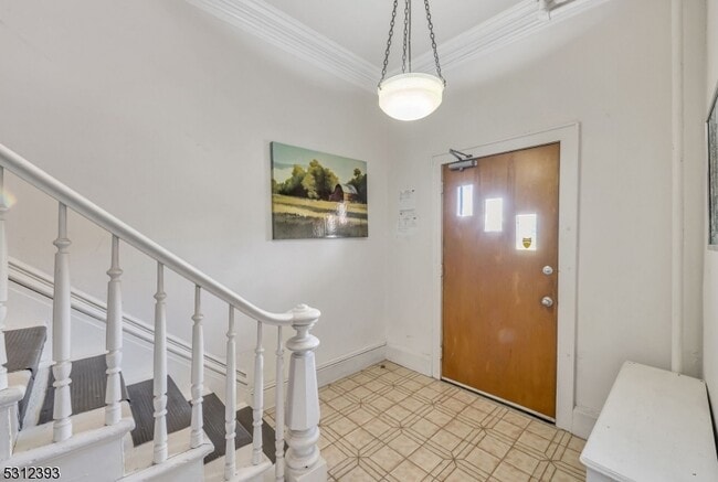 Building Photo - 182 Belleville Ave