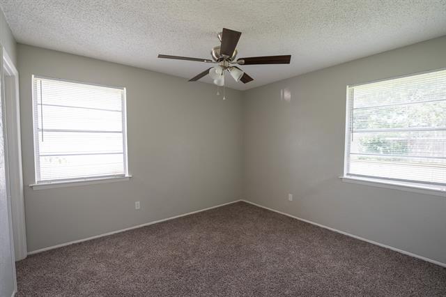 Building Photo - 3057 Dogwood Dr