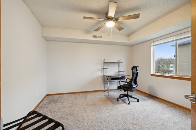 Building Photo - 40 Zeller Crossing