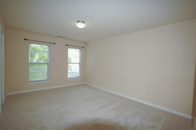 Building Photo - 136 Dove Cottage Ln
