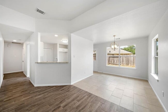 Building Photo - 25118 Clover Ranch Dr