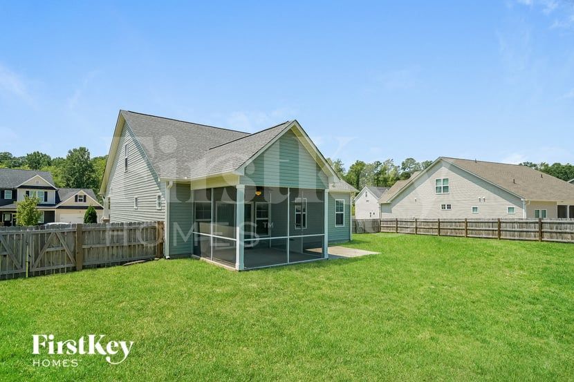 Building Photo - 295 Edgefield St