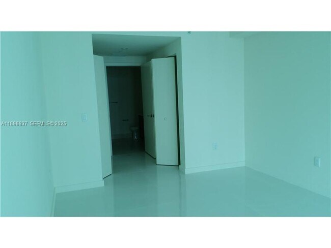 Building Photo - 1100 S Miami Ave