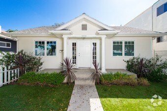 Primary Photo - 2438 5th St