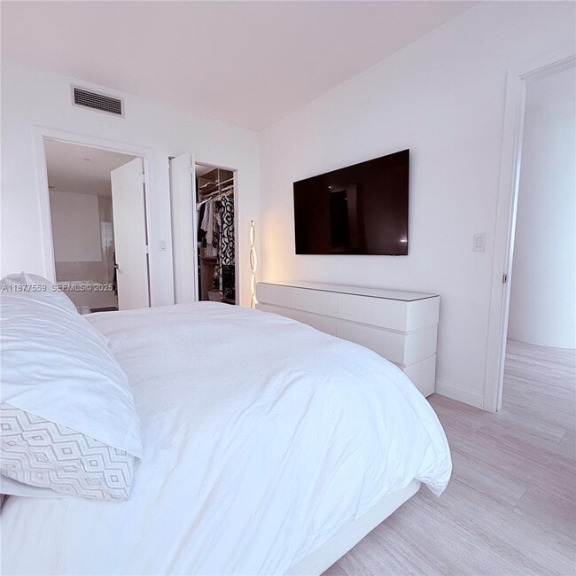 Building Photo - 55 SW 9th St