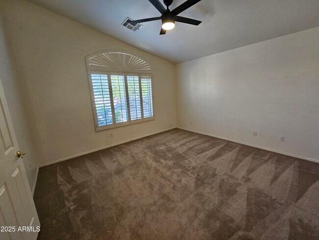 Building Photo - 10360 E Penstamin Dr