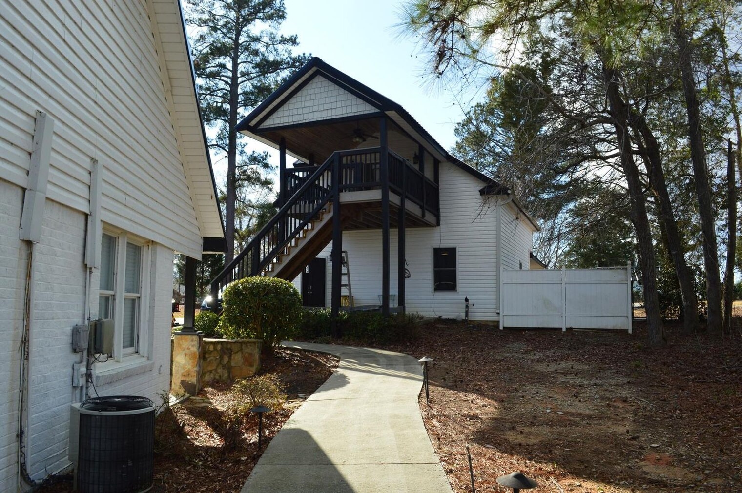 Building Photo - 1348 Misty Ln