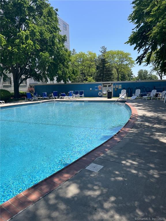 Building Photo - 893 Farmington Ave