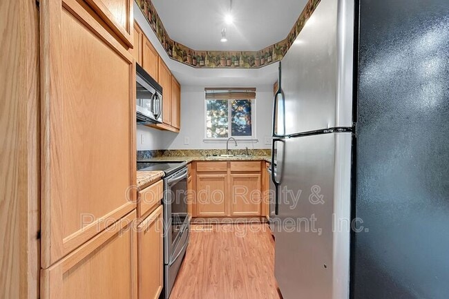 Building Photo - 2436 W 82nd Pl