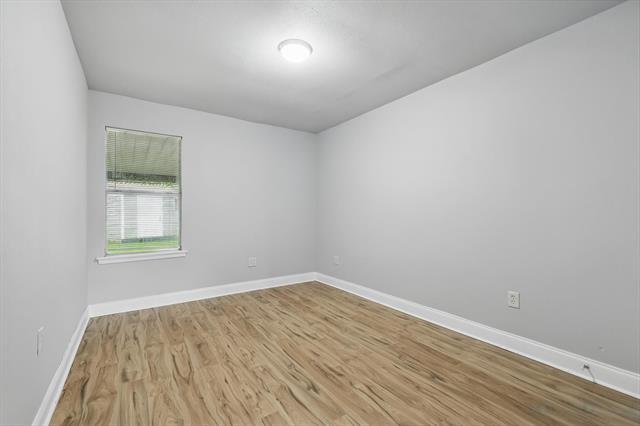 Building Photo - 200 Dee Ln
