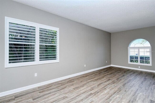 Building Photo - 6807 Sagebrush Cir