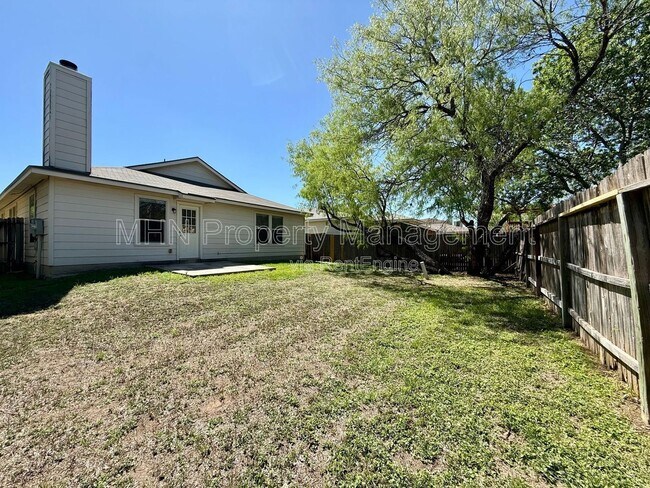 Building Photo - 9011 Timber Hunt