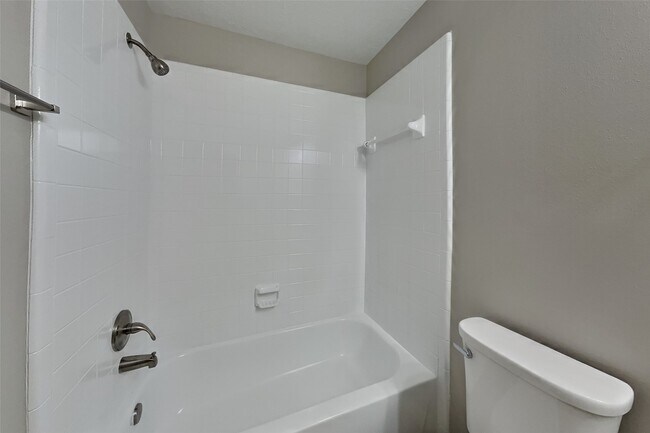 Building Photo - 1622 Sandy Park Dr