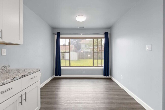 Building Photo - Single Family home in Chimney Hill