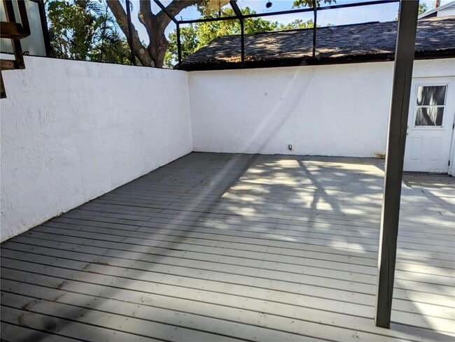 Building Photo - 5401 Bayshore Blvd