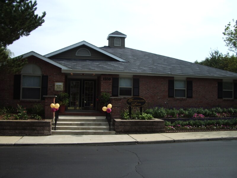 Building Photo - 1543 Raymond Dr