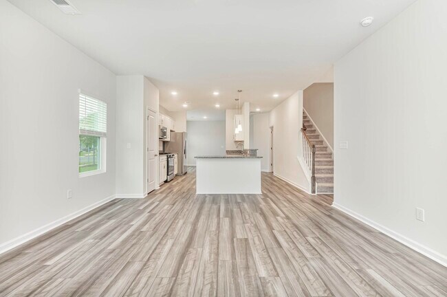 Building Photo - 1129 Boswell Ct