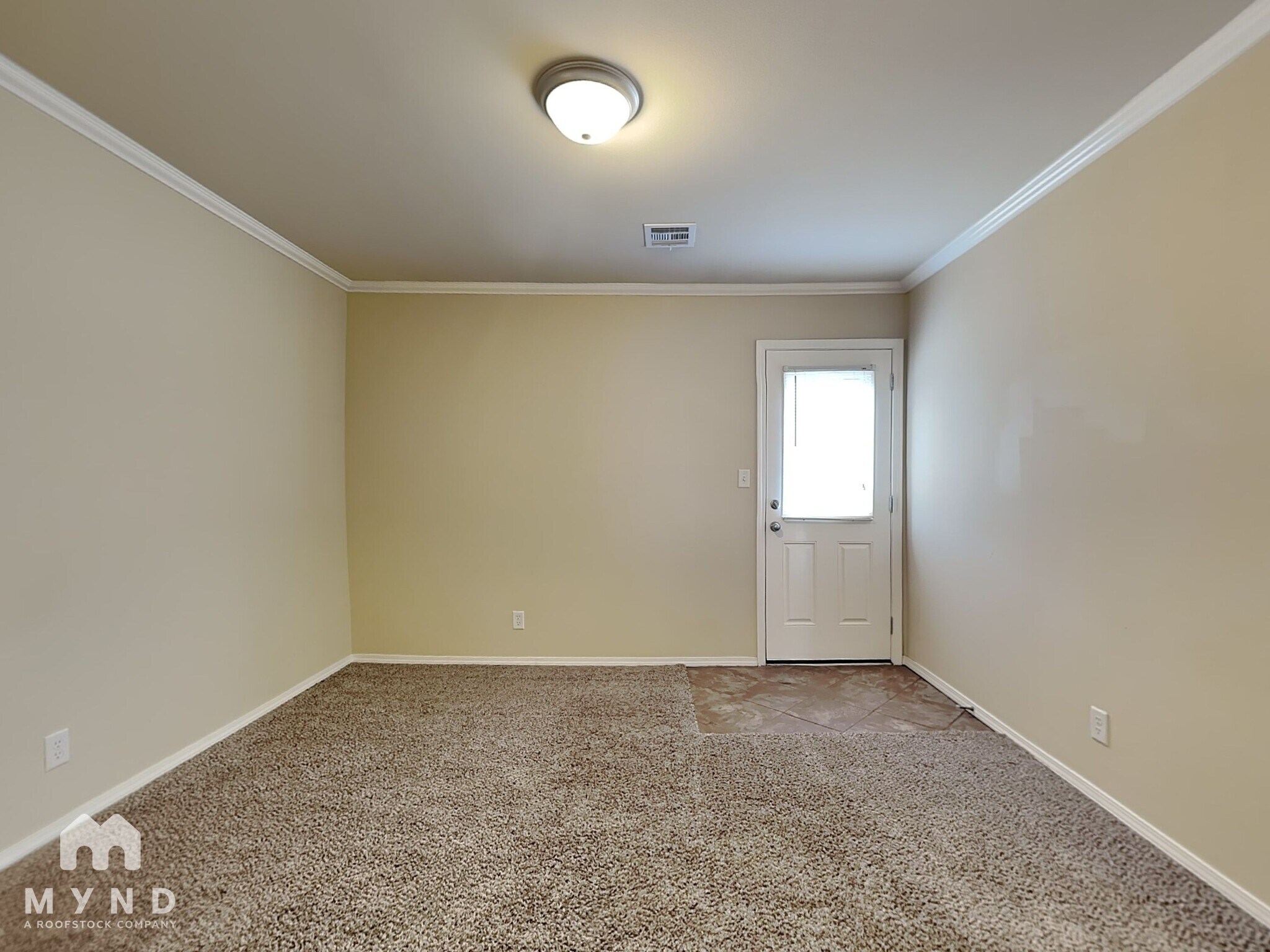 Building Photo - 3504 E Gillette St