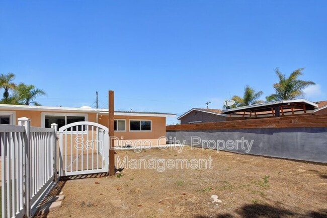 Building Photo - 2363 Judson St