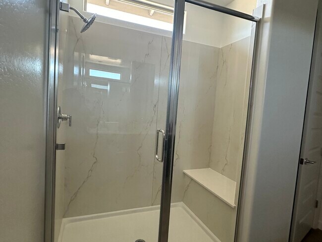 masterbath - 3110 N 199th Dr