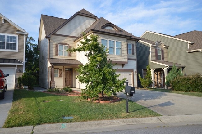 Primary Photo - 204 Station Dr