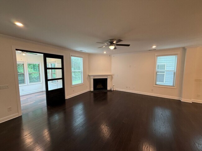 Building Photo - Ballantyne Home in great Location With Sun...
