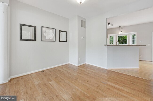Building Photo - 4888 Ebb Tide Ct