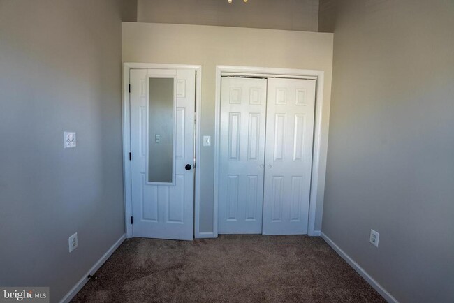 Building Photo - 45713 Paddington Station Terrace